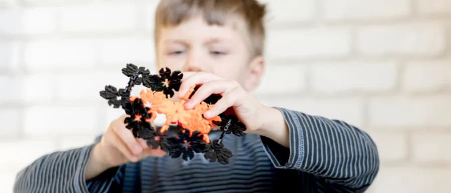 Jak rozpoznać u dziecka Aspergera? Kluczowe objawy i sygnały