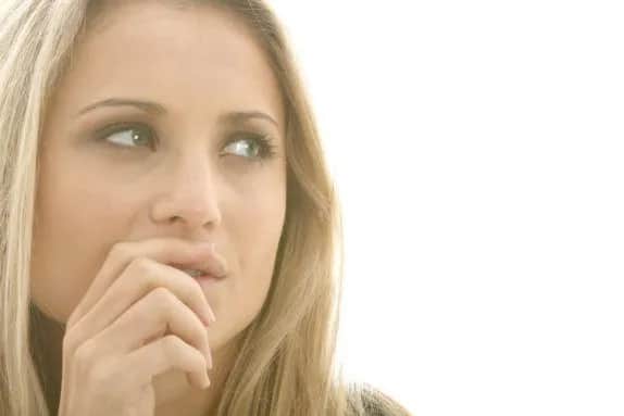 Czym jest lęk wolnopłynący? Objawy, przyczyny i jak sobie z nim radzić