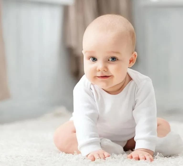 Czy dzieci niesłyszące gaworzą? Zaskakujące różnice w rozwoju mowy