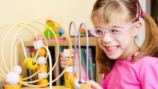 Przyczyny niepełnosprawności intelektualnej w stopniu lekkim: co musisz wiedzieć