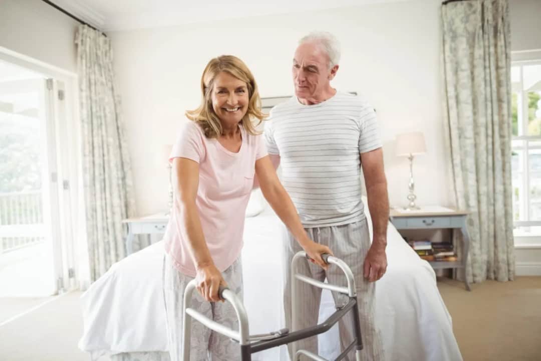 Czy opiekun osoby niepełnosprawnej może być na emeryturze i co warto wiedzieć?