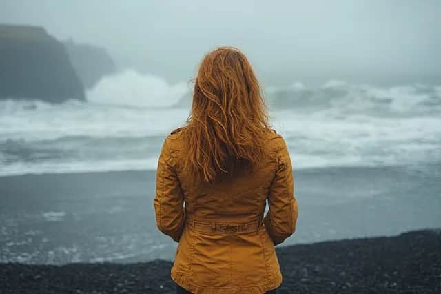 Talassofobia – czym jest lęk przed głęboką wodą i jak go pokonać