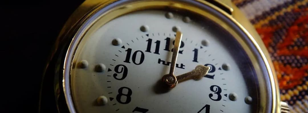 Zegarki dla niewidomych mówiące – ułatwiające życie i niezależność