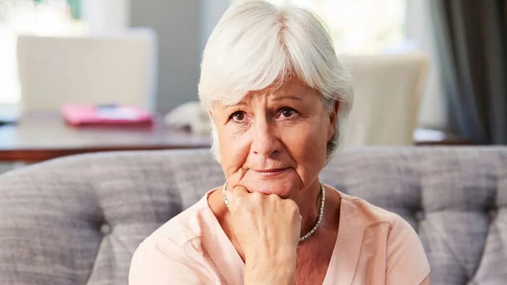 Jak rozmawiać o depresji: kluczowe strategie wsparcia emocjonalnego