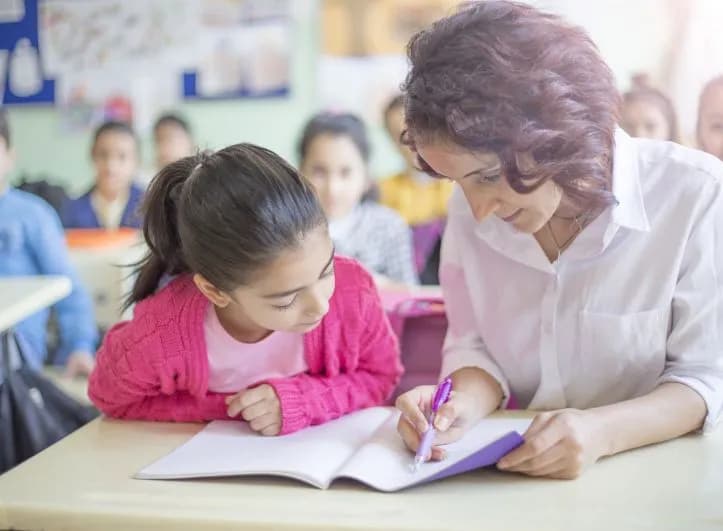 Jak pracować z uczniem z Aspergerem – skuteczne metody wsparcia
